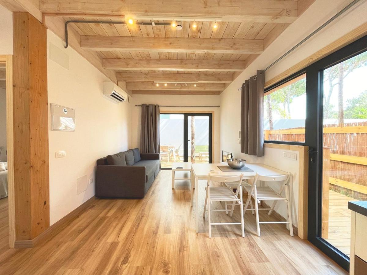 Apartamentos Biopasivos Living Pura Madera Chiclana de la Frontera Ruang foto